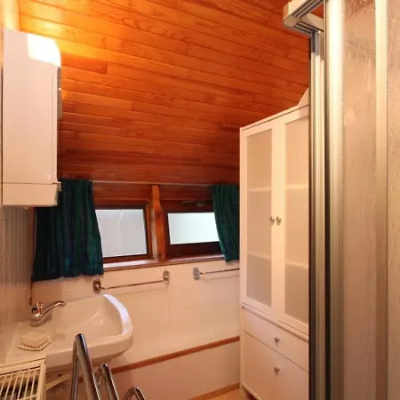 Chalet Mont-dore, 3 Pieces, 5 Personnes - Fr-1-608-78 *
